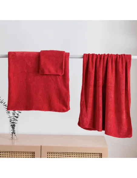 Quick-drying red microfiber towel Quick-drying red microfiber towel