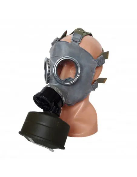 Anti-snoring and apnea mask for training the respiratory muscles, lungs and diaphragm